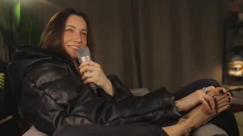 Snapshot of g_ia chatting on February 14, 2025, 9:10 pm G online show from February 14, 2025, 9:10 pm