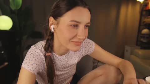 Snapshot of g_ia chatting on February 25, 2025, 5:58 pm G online show from February 25, 2025, 5:58 pm