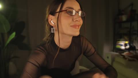 Snapshot of g_ia chatting on March 5, 2025, 6:23 pm G online show from March 5, 2025, 6:23 pm