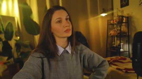 Snapshot of g_ia chatting on February 6, 2026, 6:33 pm G online show from February 6, 2026, 6:33 pm