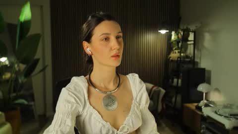 Snapshot of g_ia chatting on March 11, 2026, 6:25 pm G online show from March 11, 2026, 6:25 pm