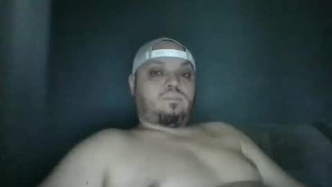 Snapshot of g_l_u_s_g_a_n chatting on November 5, 2025, 11:10 am Glusgan online show from November 5, 2025, 11:10 am