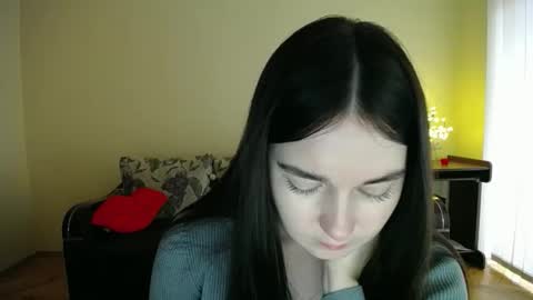 Jaklin online show from December 5, 2025, 9:29 am