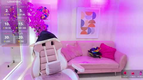 gabby_evanns online show from October 14, 2025, 11:55 am