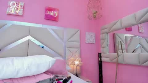 Snapshot of gabby_monroe chatting on June 25, 2026, 12:32 am Gabby online show from June 25, 2026, 12:32 am