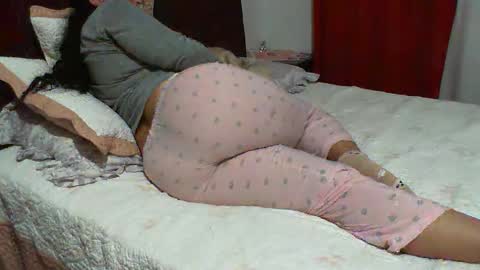 gaby  layla online show from September 18, 2025, 11:07 pm