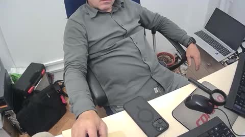 Snapshot of gabriel9_2003 chatting on March 23, 2026, 11:25 am gabriel9_2003 online show from March 23, 2026, 11:25 am