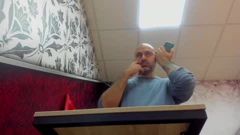 Snapshot of gabriel_harmant chatting on December 2, 2024, 1:35 pm Gabriel Harmant online show from December 2, 2024, 1:35 pm
