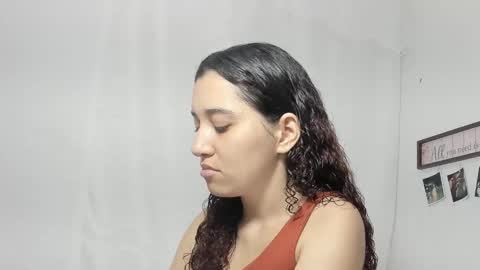 Snapshot of gabriela_duarte chatting on December 3, 2024, 4:58 am Gabi online show from December 3, 2024, 4:58 am