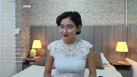 Snapshot of gabriela_vargas chatting on May 5, 2026, 8:17 pm Gabriela Vargas online show from May 5, 2026, 8:17 pm
