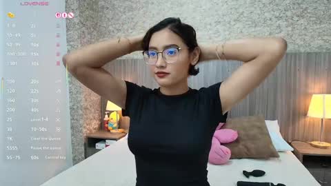Snapshot of gabriela_vargas chatting on May 12, 2026, 8:06 pm Gabriela Vargas online show from May 12, 2026, 8:06 pm
