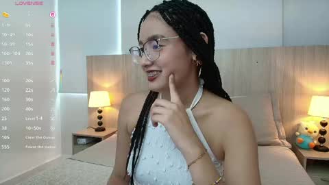 Snapshot of gabriela_vargas chatting on June 3, 2026, 7:19 pm Gabriela Vargas online show from June 3, 2026, 7:19 pm