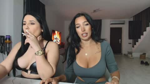 i love to squirt online show from February 6, 2026, 11:19 pm