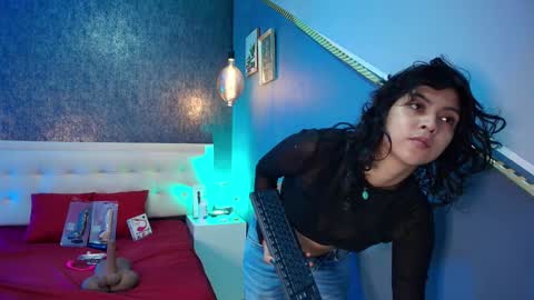 GABRIELA online show from February 7, 2025, 7:27 pm