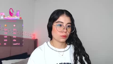 GabrielaRossa online show from November 1, 2025, 1:24 pm