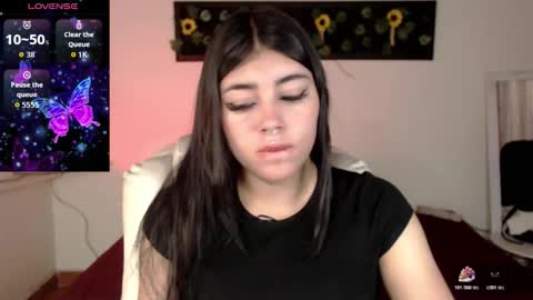 Snapshot of gabriella_live_ chatting on November 12, 2025, 1:33 pm gabriella_live_ online show from November 12, 2025, 1:33 pm