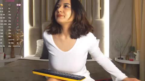 Gabriella online show from May 2, 2026, 7:02 am
