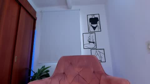 Snapshot of gaby_girl chatting on May 21, 2026, 10:06 pm online show from May 21, 2026, 10:06 pm