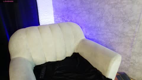 Snapshot of gaby_montiel chatting on November 5, 2025, 2:00 am online show from November 5, 2025, 2:00 am