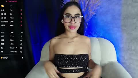 Snapshot of gaby_montiel chatting on November 8, 2025, 3:07 am online show from November 8, 2025, 3:07 am