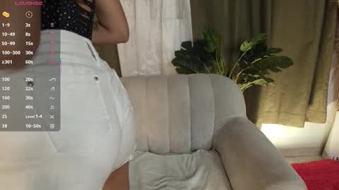 Snapshot of gaby_montiel chatting on November 30, 2025, 8:24 pm online show from November 30, 2025, 8:24 pm