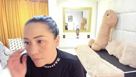 Snapshot of gaby_trent chatting on November 13, 2025, 6:07 pm gabriela online show from November 13, 2025, 6:07 pm