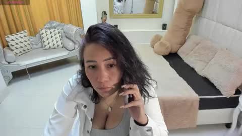 Snapshot of gaby_trent chatting on April 9, 2026, 3:39 pm gabriela online show from April 9, 2026, 3:39 pm