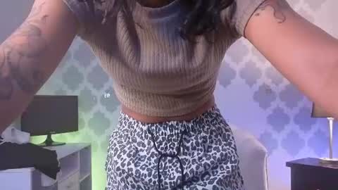 Snapshot of gabypetit chatting on June 27, 2026, 9:47 am Gaby online show from June 27, 2026, 9:47 am
