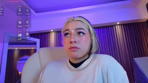 gabyrose9 online show from November 12, 2025, 11:43 am