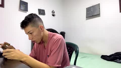 Snapshot of gadiel_sex chatting on January 6, 2026, 10:12 pm gadiel_sex online show from January 6, 2026, 10:12 pm