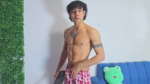 Snapshot of gael_david chatting on July 14, 2026, 7:02 am Gael online show from July 14, 2026, 7:02 am