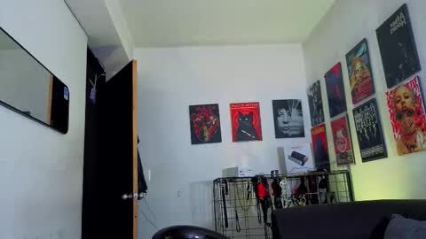 Snapshot of gaeloconner chatting on October 14, 2025, 2:01 am Gael Conner online show from October 14, 2025, 2:01 am