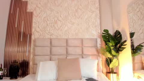 gaia_stonne online show from June 3, 2026, 2:33 pm