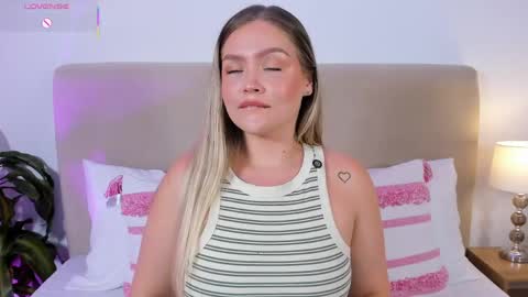 Gaia Baker  online show from May 28, 2026, 1:52 pm