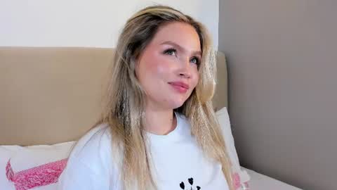 Gaia Baker  online show from June 25, 2026, 3:39 am