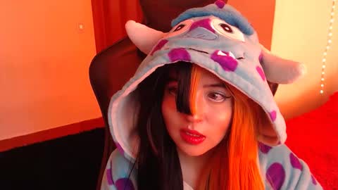 Kate 3 online show from May 12, 2026, 8:50 pm