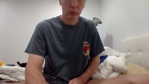 Snapshot of gamerboy200 chatting on November 16, 2025, 11:43 pm gamerboy200 online show from November 16, 2025, 11:43 pm