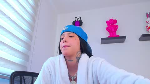 Snapshot of gangster_girl chatting on December 31, 2024, 7:29 pm GANG online show from December 31, 2024, 7:29 pm