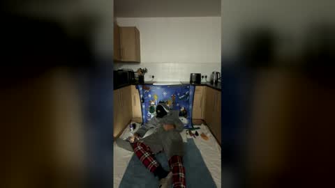 Snapshot of gapelover56 chatting on December 14, 2025, 2:50 am gapelover56 online show from December 14, 2025, 2:50 am