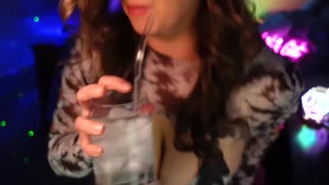 Snapshot of garagesex22 chatting on December 3, 2024, 5:20 am Jenna - be back MONDAY night. online show from December 3, 2024, 5:20 am