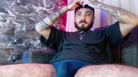 Snapshot of garbel09 chatting on May 5, 2026, 6:43 am Chris Dont forget to gift me thumb up Its very important to me and makes me happy AF online show from May 5, 2026, 6:43 am