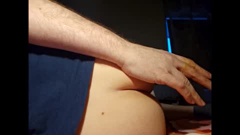 Snapshot of garbis11 chatting on December 16, 2025, 3:39 pm garbis11 online show from December 16, 2025, 3:39 pm