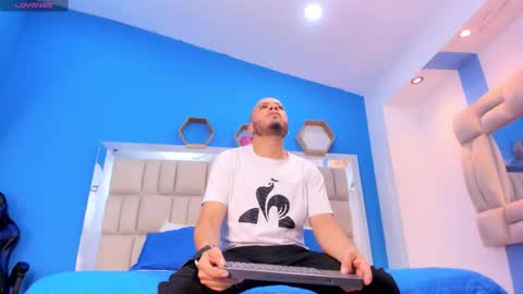 Snapshot of garcia_jacob_ chatting on November 21, 2025, 5:44 pm garcia_jacob_ online show from November 21, 2025, 5:44 pm