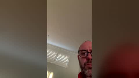 Snapshot of garret96 chatting on December 20, 2025, 9:33 pm garret96 online show from December 20, 2025, 9:33 pm