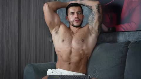 Garret online show from August 5, 2026, 1:52 am