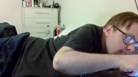 Snapshot of garyg930 chatting on March 7, 2025, 3:51 am Gary online show from March 7, 2025, 3:51 am