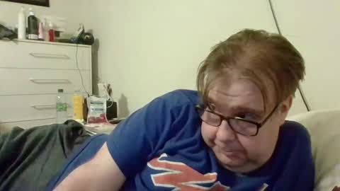 Snapshot of garyg930 chatting on September 28, 2025, 1:55 am Gary online show from September 28, 2025, 1:55 am