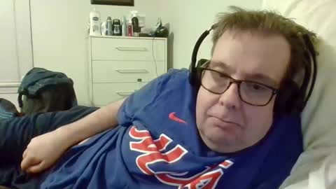 Snapshot of garyg930 chatting on November 7, 2025, 6:02 am Gary online show from November 7, 2025, 6:02 am