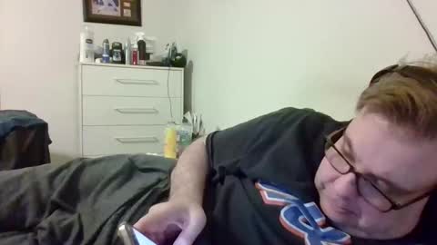 Snapshot of garyg930 chatting on November 29, 2025, 1:30 am Gary online show from November 29, 2025, 1:30 am