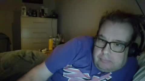 Snapshot of garyg930 chatting on December 1, 2025, 5:12 am Gary online show from December 1, 2025, 5:12 am